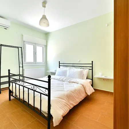 Aura House * Σκροπονέρια