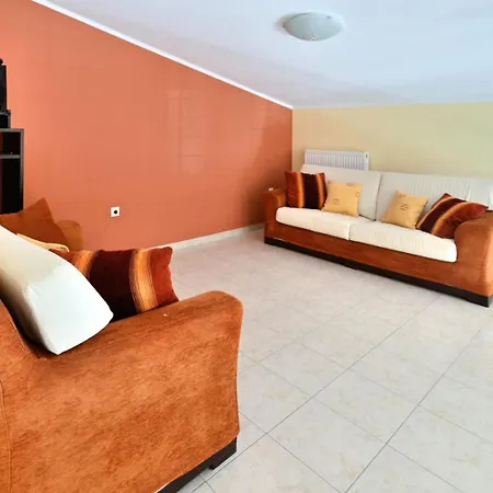 Aura House * Σκροπονέρια